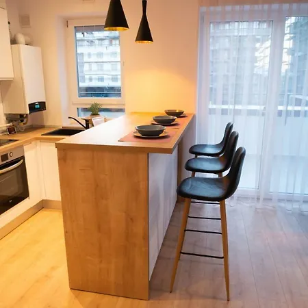 Roadstar Apartmants Coresi *